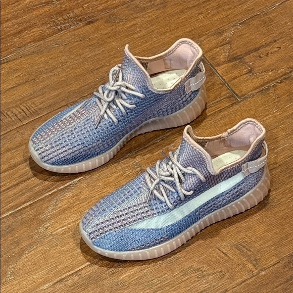 🩷On Hold!🩷 These fit like a 10!!! Women's Blue Sneakers (BRAND NEW!) - Picture 2 of 8